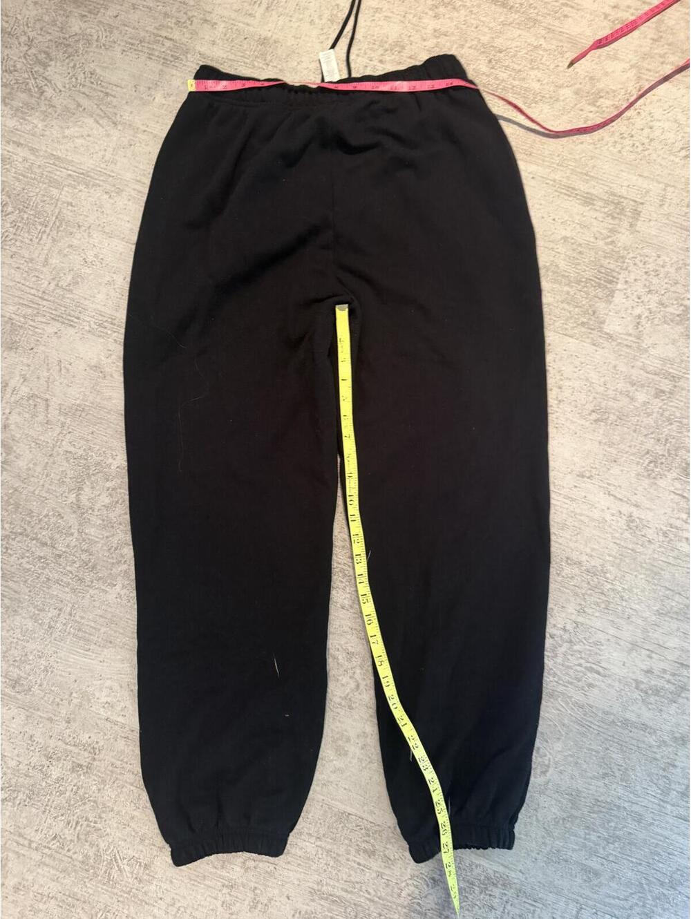Alo Yoga Accolade Black unisex Jogger Size L - Picture 3 of 4